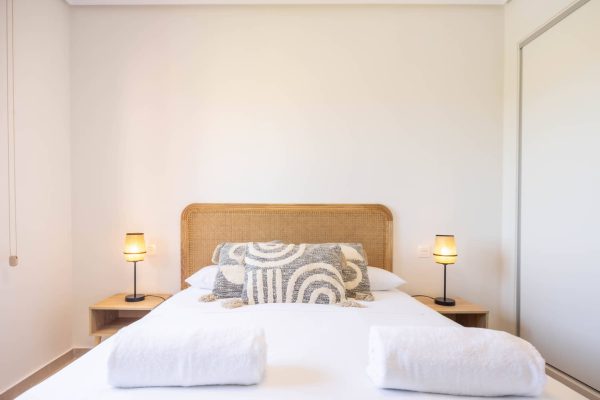 apartamento turistico los alcazares dormitorio cama doble 2