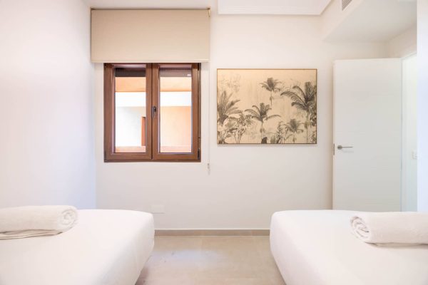 apartamento turistico los alcazares dormitorio camas individuales 6