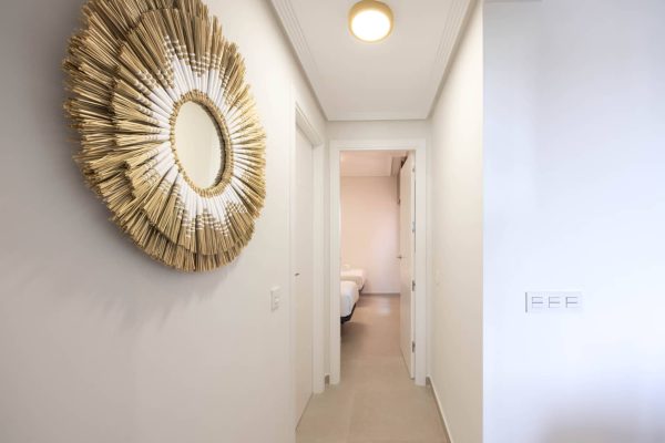 apartamento turistico los alcazares dormitorio camas pasillo