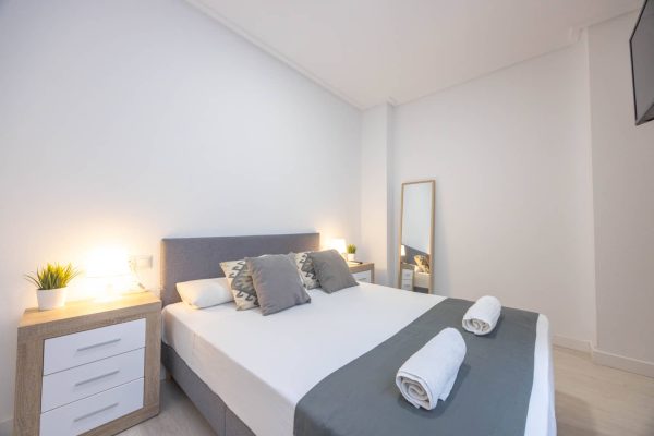 apartamentos turisticos torrevieja habitacion doble 1apartamentos turisticos torrevieja habitacion doble 5